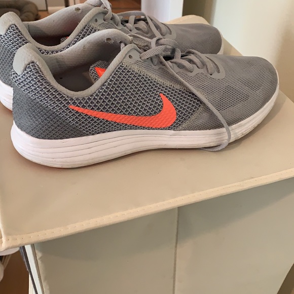 Nike running shoes - Picture 2 of 7
